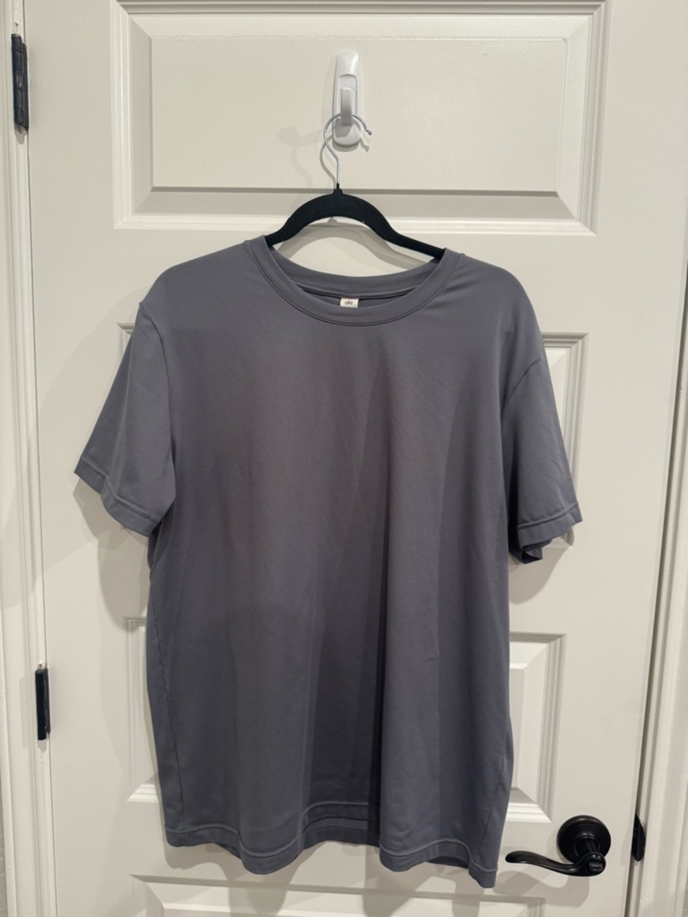 ALO Yoga Men's Short Sleeve Crew Tee in Gray